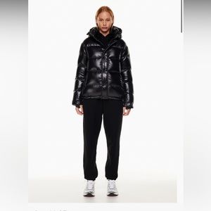 Aritzia Super Puff Original Length (Black Hi-Gloss)